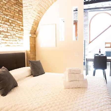 아시시 Loft Rustico In Centro Storico 아파트 외부 사진