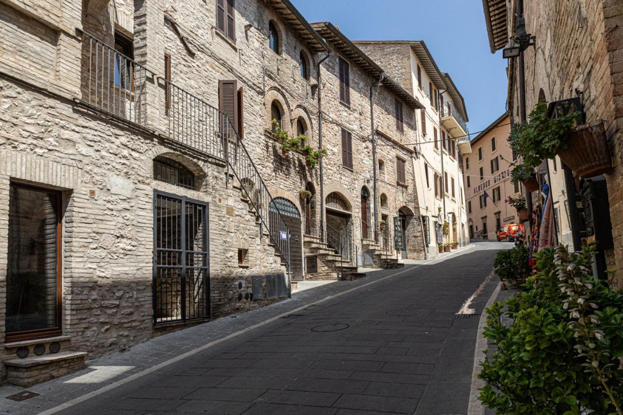 아시시 Loft Rustico In Centro Storico 아파트 외부 사진
