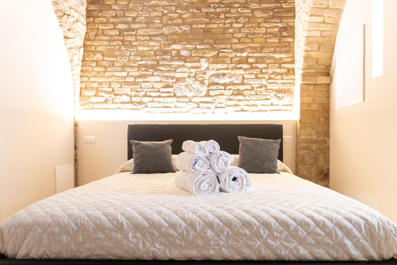 아시시 Loft Rustico In Centro Storico 아파트 외부 사진
